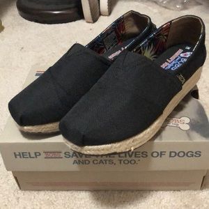 Bob’s by Skechers memory foam wedged slip ins